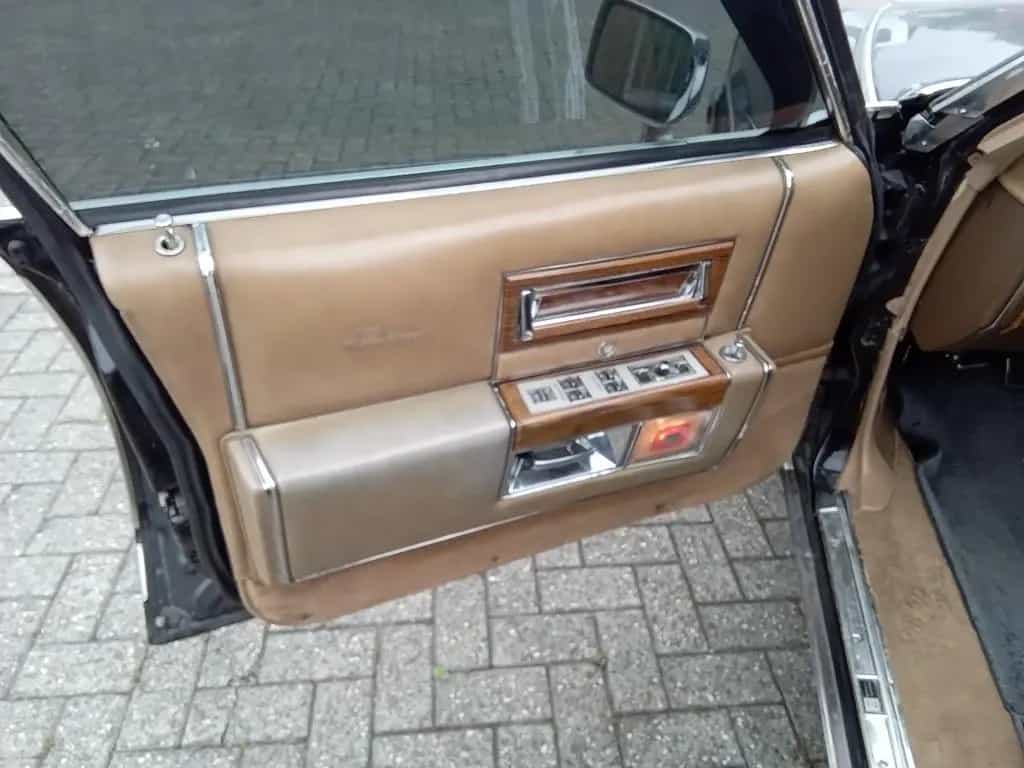 Cadillac Fleetwood brougham d'elegance mit LPG 06/1981-photo-10