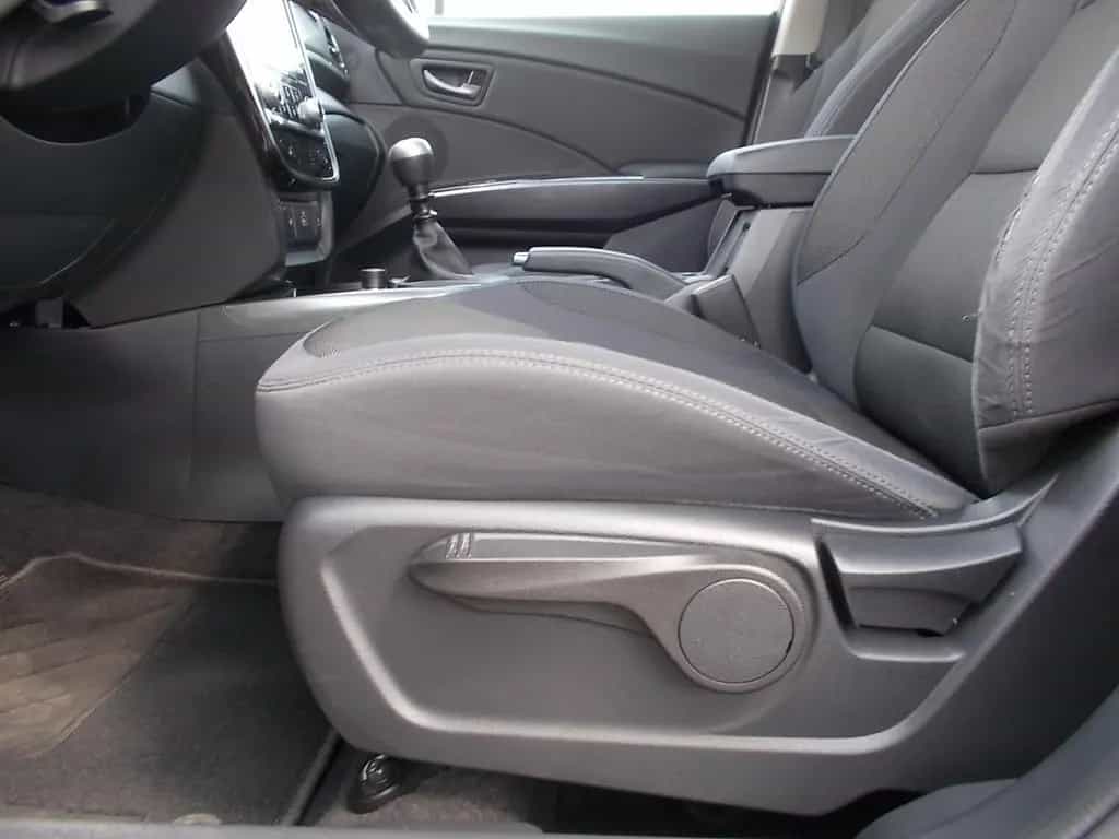 Ssangyong Tivoli Quartz 1.5 T Navi  Kamera PDC SHZ 07/2020-photo-15