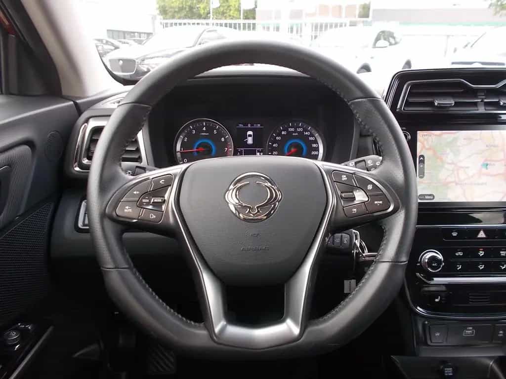 Ssangyong Tivoli Quartz 1.5 T Navi  Kamera PDC SHZ 07/2020-photo-16