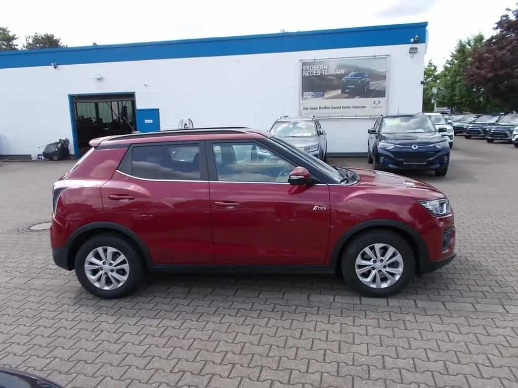 Ssangyong Tivoli Quartz 1.5 T Navi  Kamera PDC SHZ 07/2020-photo-3