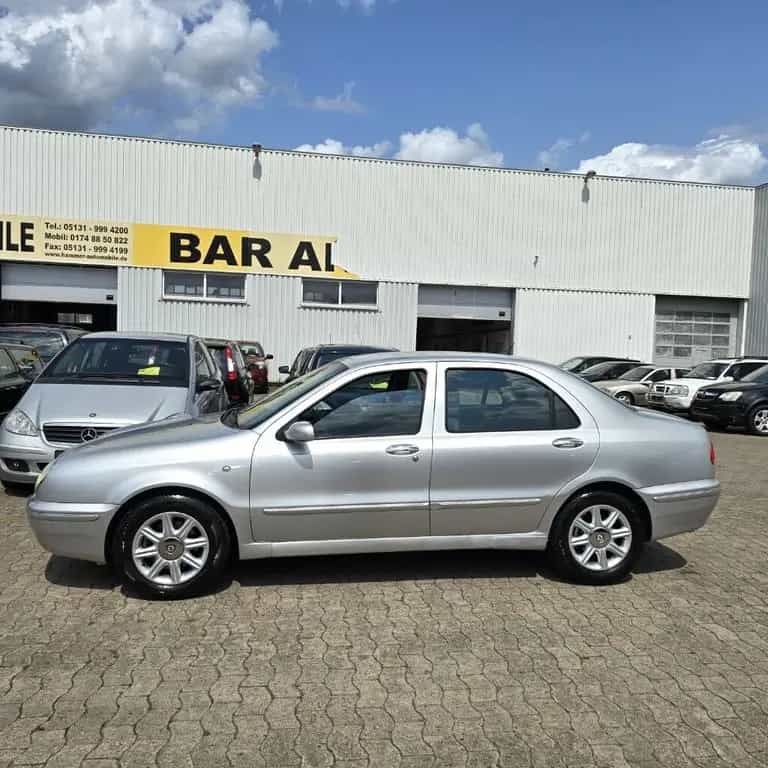 Lancia Lybra 2.0i LX 82000 KM AUTOM NAVI ALU KLIMAAUTOM 04/2000-photo-3