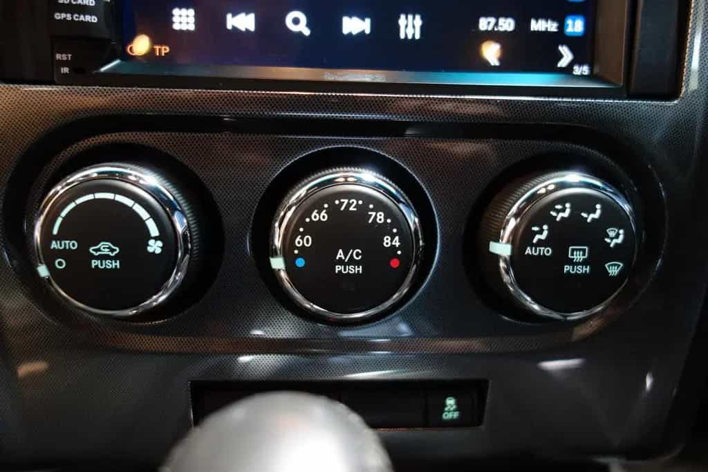 Dodge Challenger "SUPERSPORTER"TÜV" 07/2014-photo-29