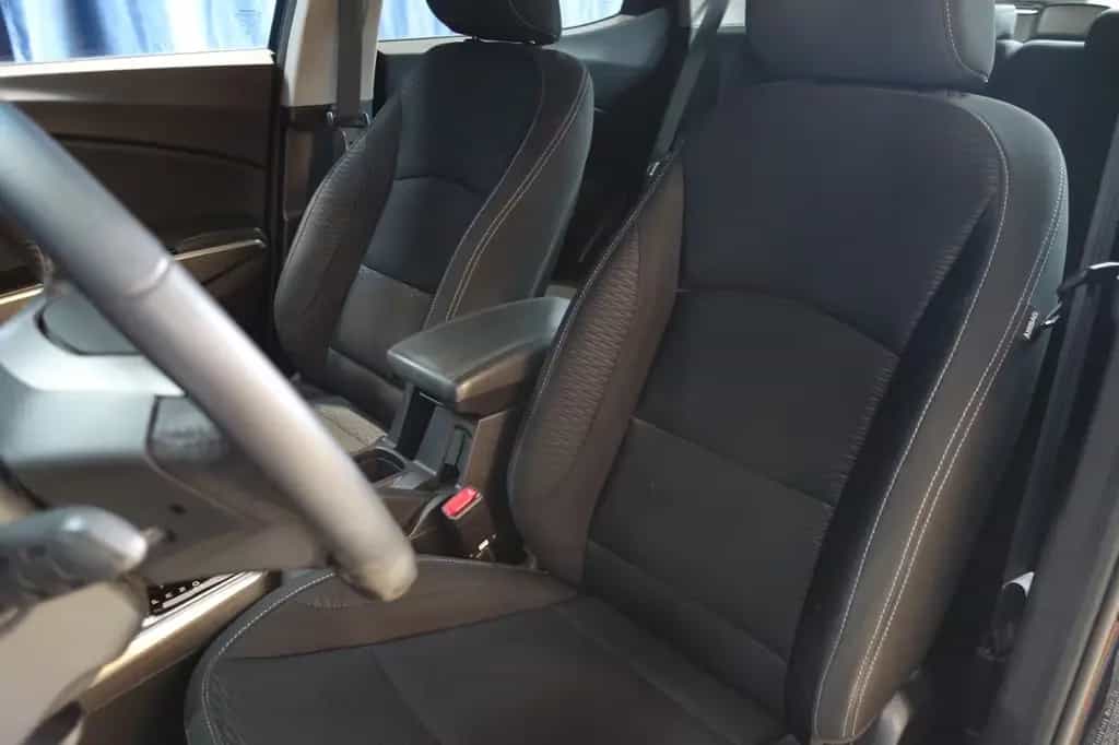 Ssangyong Tivoli 1.6 e-XGi 160 SAPPHIRE 2WD"TÜV"GARANTIE 01/2020-photo-11