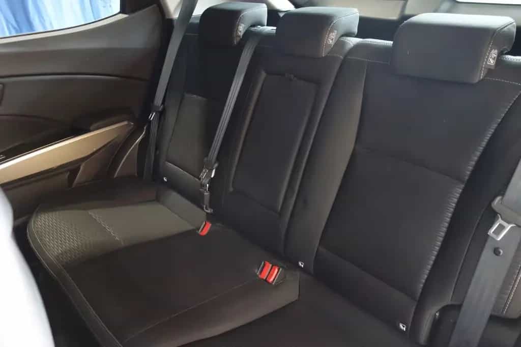 Ssangyong Tivoli 1.6 e-XGi 160 SAPPHIRE 2WD"TÜV"GARANTIE 01/2020-photo-14