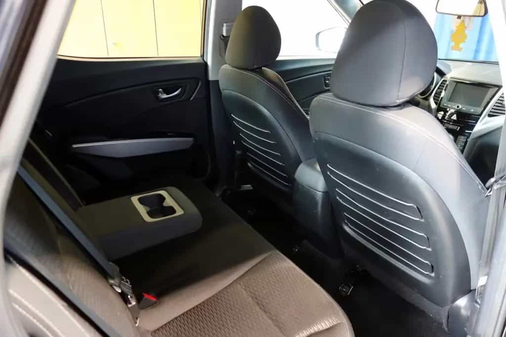 Ssangyong Tivoli 1.6 e-XGi 160 SAPPHIRE 2WD"TÜV"GARANTIE 01/2020-photo-18
