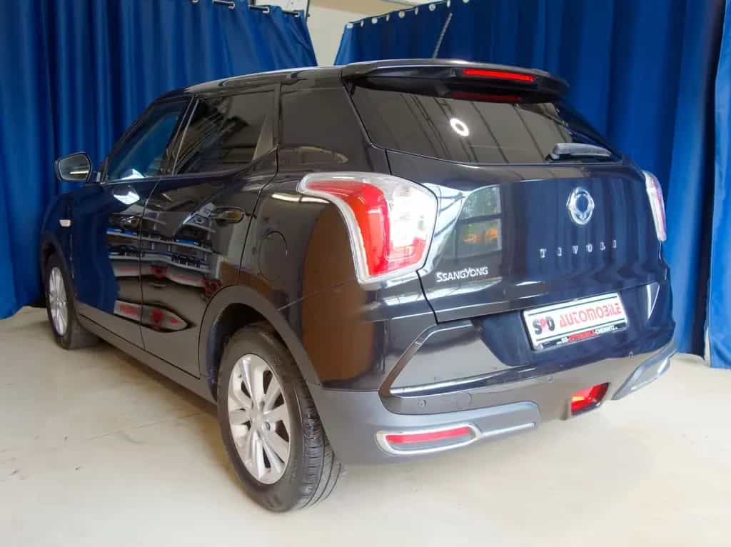 Ssangyong Tivoli 1.6 e-XGi 160 SAPPHIRE 2WD"TÜV"GARANTIE 01/2020-photo-2