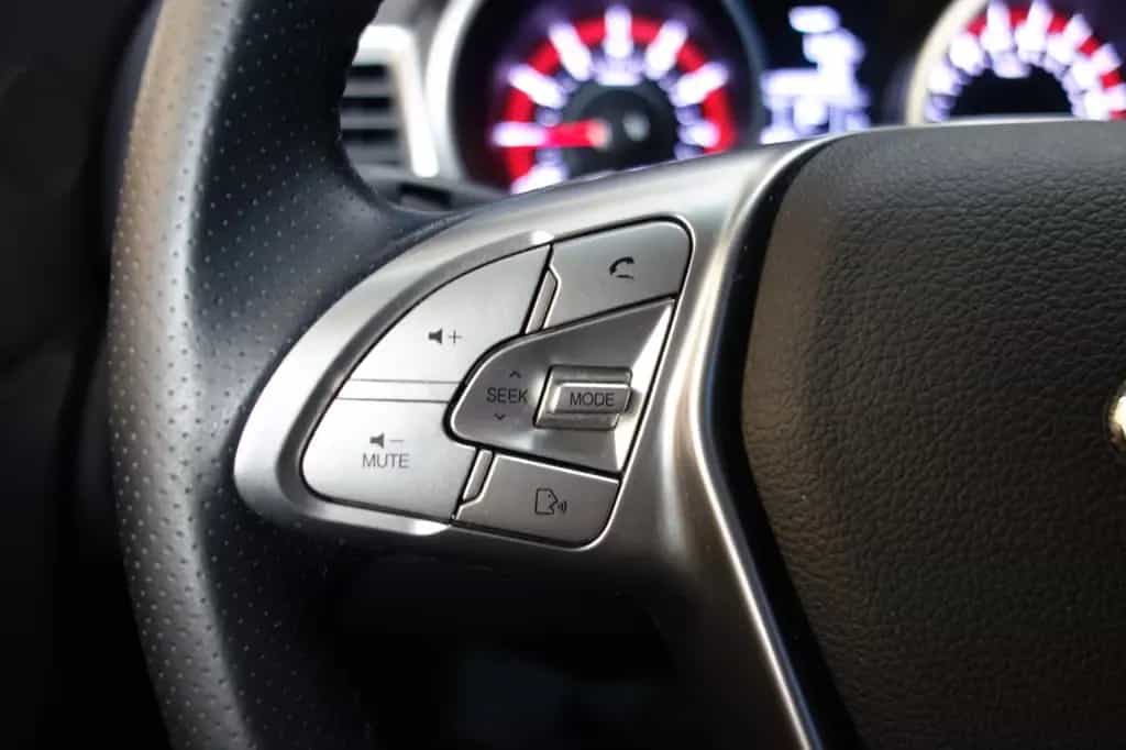 Ssangyong Tivoli 1.6 e-XGi 160 SAPPHIRE 2WD"TÜV"GARANTIE 01/2020-photo-24