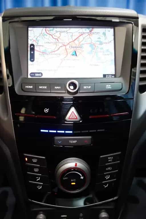Ssangyong Tivoli 1.6 e-XGi 160 SAPPHIRE 2WD"TÜV"GARANTIE 01/2020-photo-28