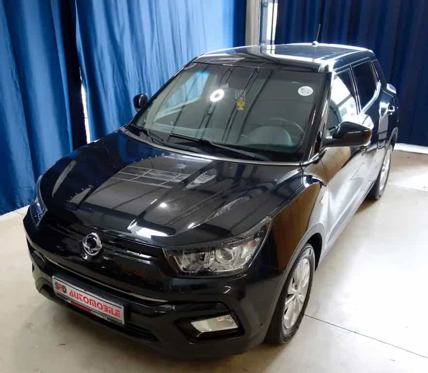 Ssangyong Tivoli 1.6 e-XGi 160 SAPPHIRE 2WD"TÜV"GARANTIE 01/2020-photo-38
