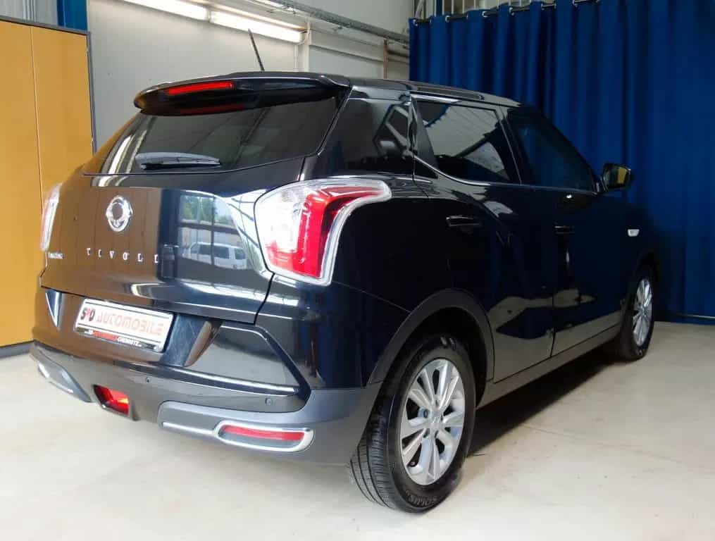 Ssangyong Tivoli 1.6 e-XGi 160 SAPPHIRE 2WD"TÜV"GARANTIE 01/2020-photo-4