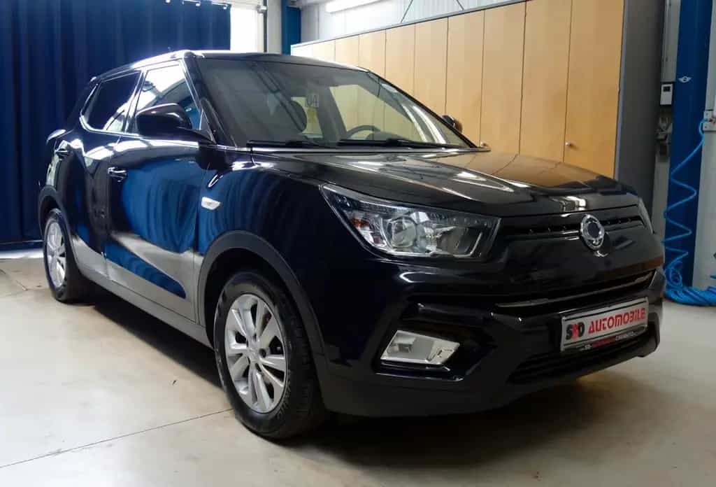 Ssangyong Tivoli 1.6 e-XGi 160 SAPPHIRE 2WD"TÜV"GARANTIE 01/2020-photo-6