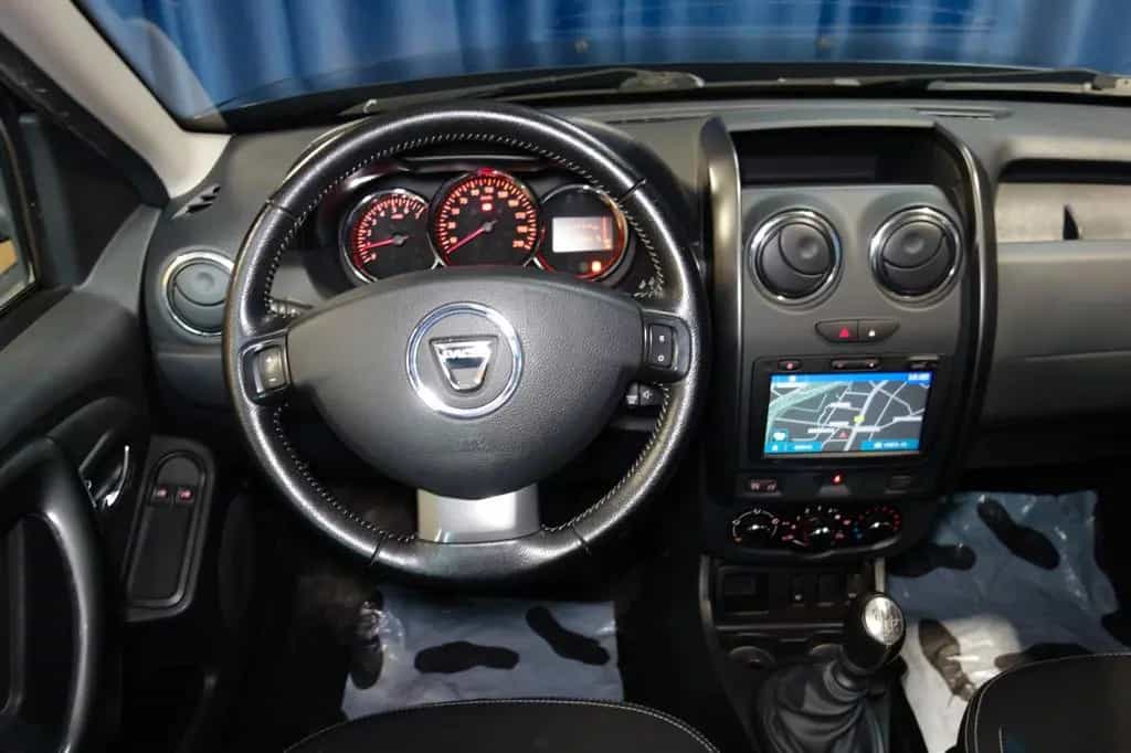 Dacia Duster Celebration 4x2"Motorschaden" 11/2014-photo-22