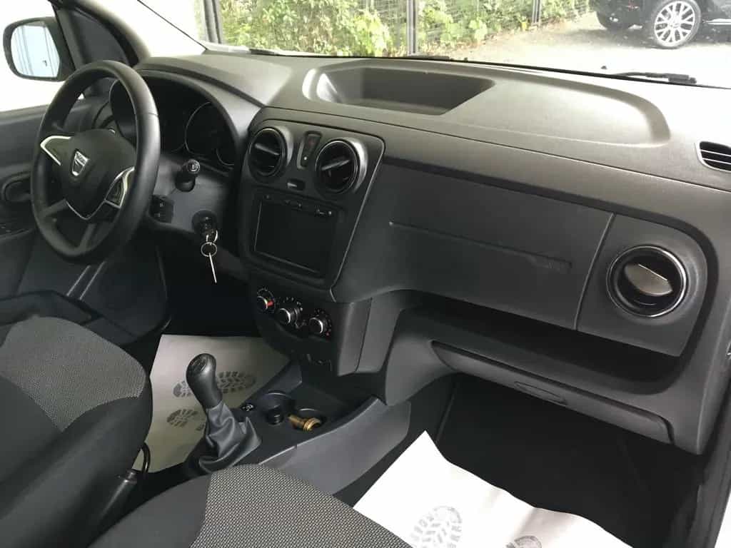 Dacia Lodgy 1.6 LPG Essential/Klima/Navi/7.Sitzer/PDC 08/2019-photo-10