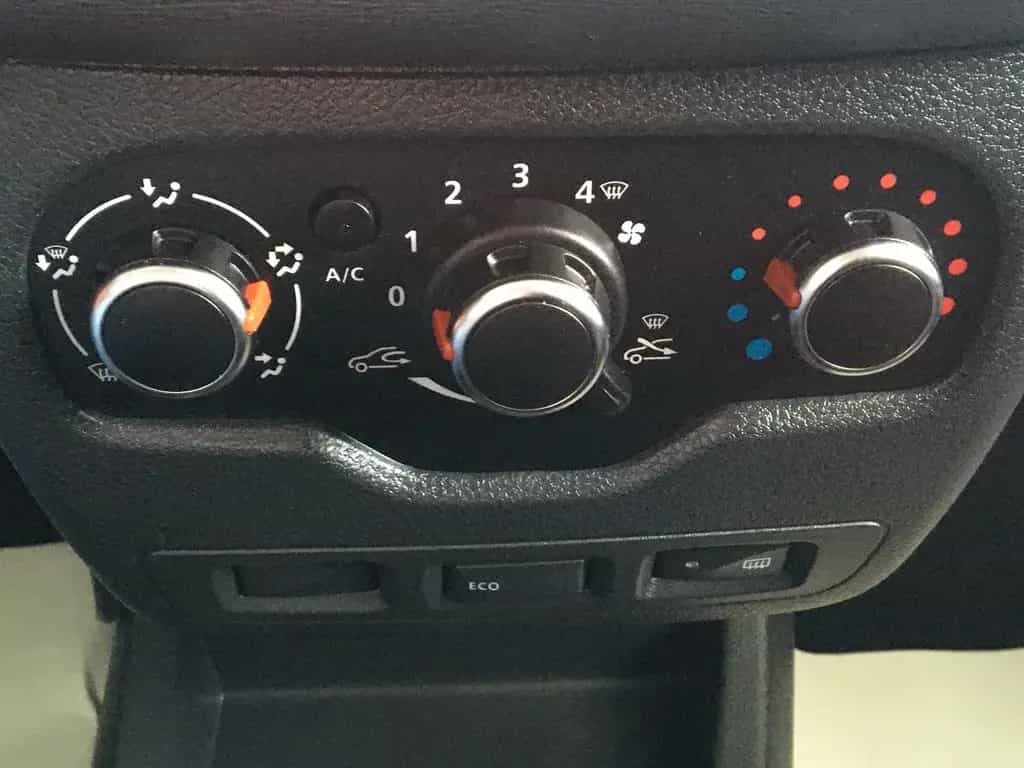 Dacia Lodgy 1.6 LPG Essential/Klima/Navi/7.Sitzer/PDC 08/2019-photo-17