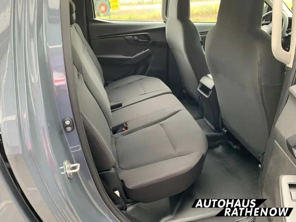 Isuzu D-Max Double Cab 4WD L Allrad EU6e Totwinkelassi null-photo-10