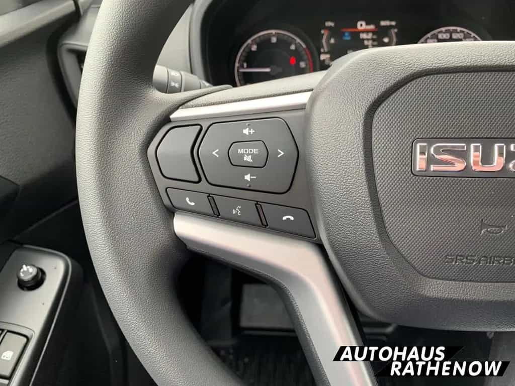 Isuzu D-Max Double Cab 4WD L Allrad EU6e Totwinkelassi null-photo-13