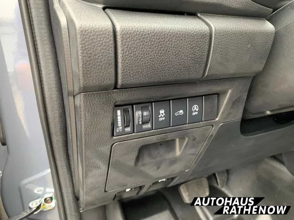 Isuzu D-Max Double Cab 4WD L Allrad EU6e Totwinkelassi null-photo-20