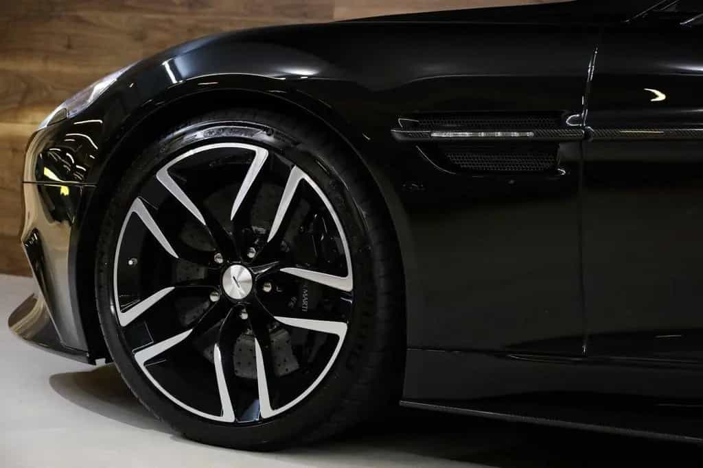 Aston Martin Vanquish Volante 6.0 V12 2+2|CarbonBlack|Ceramic 05/2015-photo-33