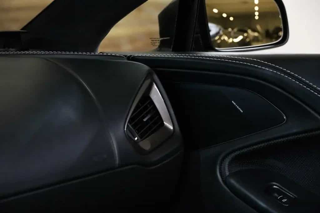 Aston Martin Vanquish Volante 6.0 V12 2+2|CarbonBlack|Ceramic 05/2015-photo-38