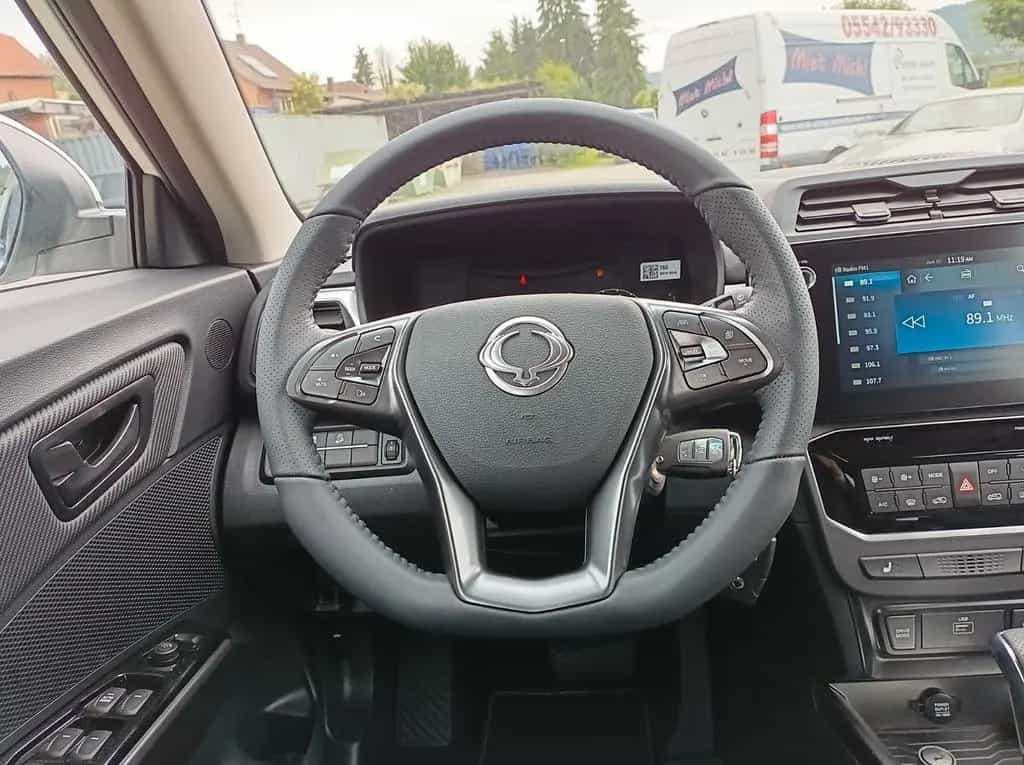 KGM Tivoli 1.5 NOMAD+AUTOMATIK+LM FELGEN+ANDROID++++ null-photo-18
