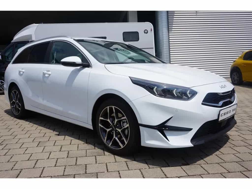 Kia Ceed_sw 1.5T 140 Ultimate Edition DCT7 AHK Navi 01/2026-photo-7