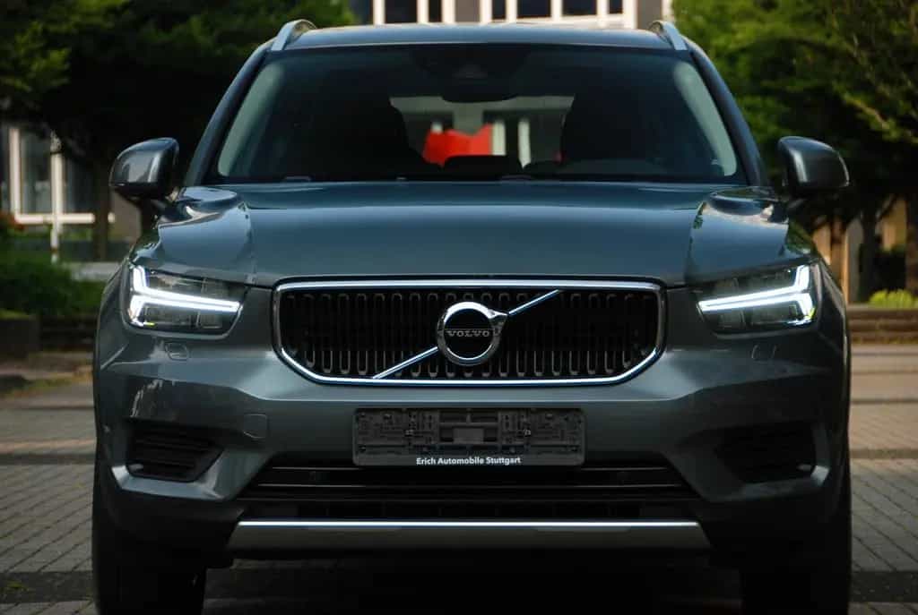 Volvo XC40 Momentum 2WD| LED| AUTOMATIK| CARPLAY| NAVI 05/2019-photo-1