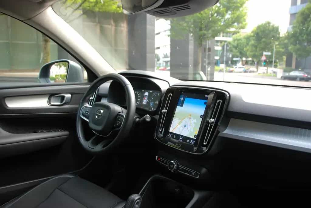 Volvo XC40 Momentum 2WD| LED| AUTOMATIK| CARPLAY| NAVI 05/2019-photo-10