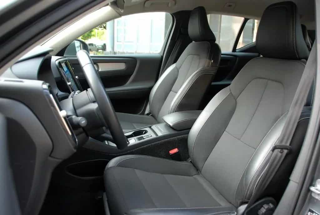 Volvo XC40 Momentum 2WD| LED| AUTOMATIK| CARPLAY| NAVI 05/2019-photo-11