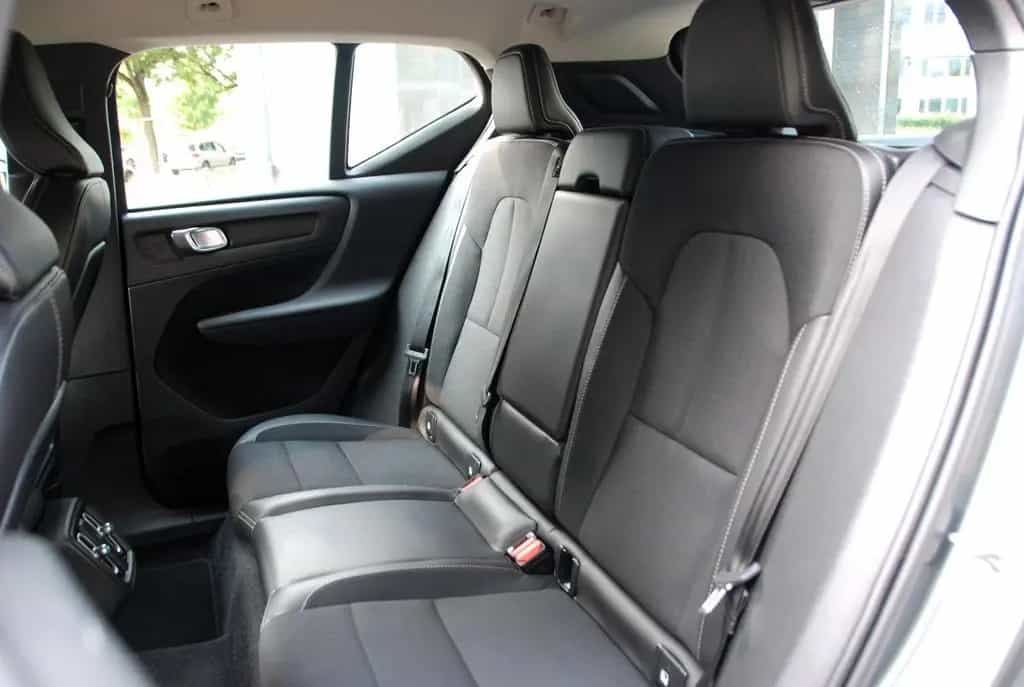 Volvo XC40 Momentum 2WD| LED| AUTOMATIK| CARPLAY| NAVI 05/2019-photo-14