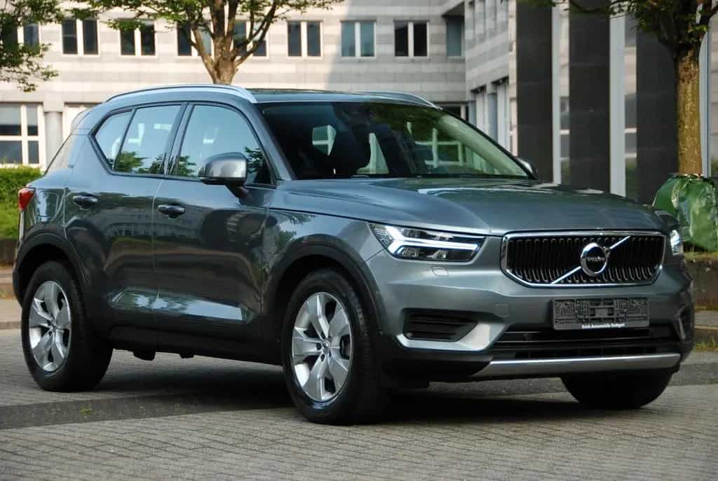 Volvo XC40 Momentum 2WD| LED| AUTOMATIK| CARPLAY| NAVI 05/2019-photo-2