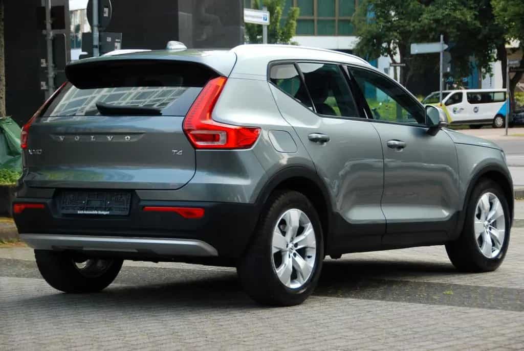 Volvo XC40 Momentum 2WD| LED| AUTOMATIK| CARPLAY| NAVI 05/2019-photo-4