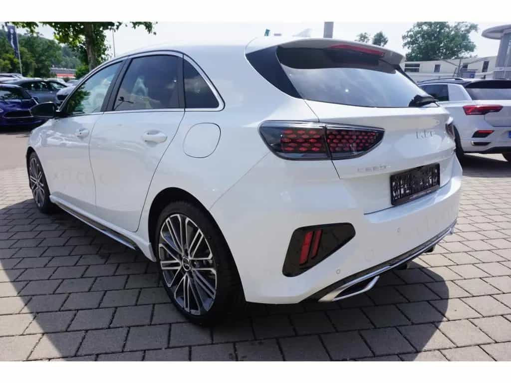 Kia Ceed 1.5T 140 GT Line DCT7 Navi Indukt. Virt. Co 12/2025-photo-2