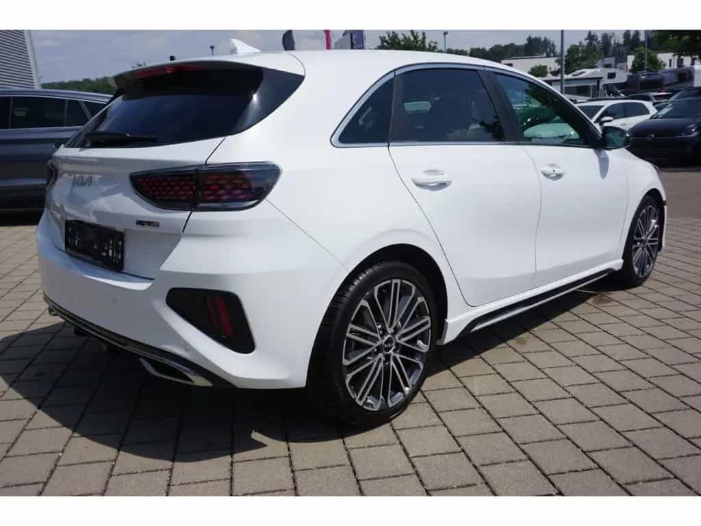 Kia Ceed 1.5T 140 GT Line DCT7 Navi Indukt. Virt. Co 12/2025-photo-4