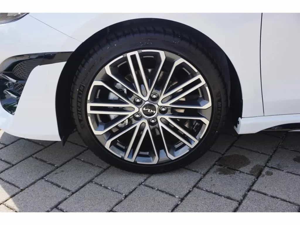 Kia Ceed 1.5T 140 GT Line DCT7 Navi Indukt. Virt. Co 12/2025-photo-7