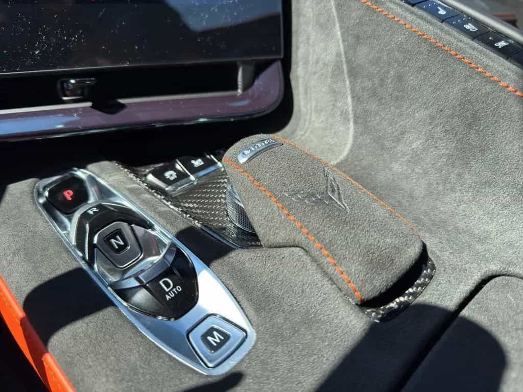 Corvette C8 E-Ray 6.2 V8 3LT CARBON INTERIOR/STEALTH/LIFT 08/2025-photo-18