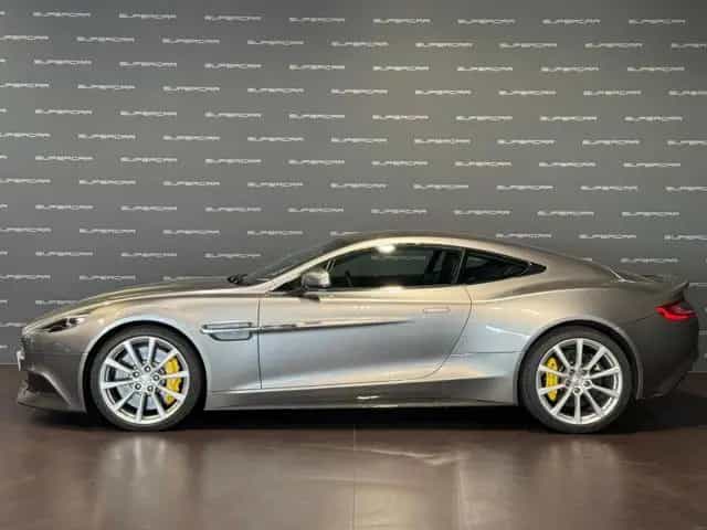 Aston Martin Vanquish ASTON MARTIN V12 Vanquish Vanquish Carbon Coupé 04/2016-photo-4