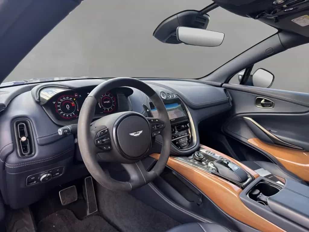 Aston Martin DBX 707 1.Hd.Aston AHK (TowBar) darkknight-havana 10/2023-photo-9
