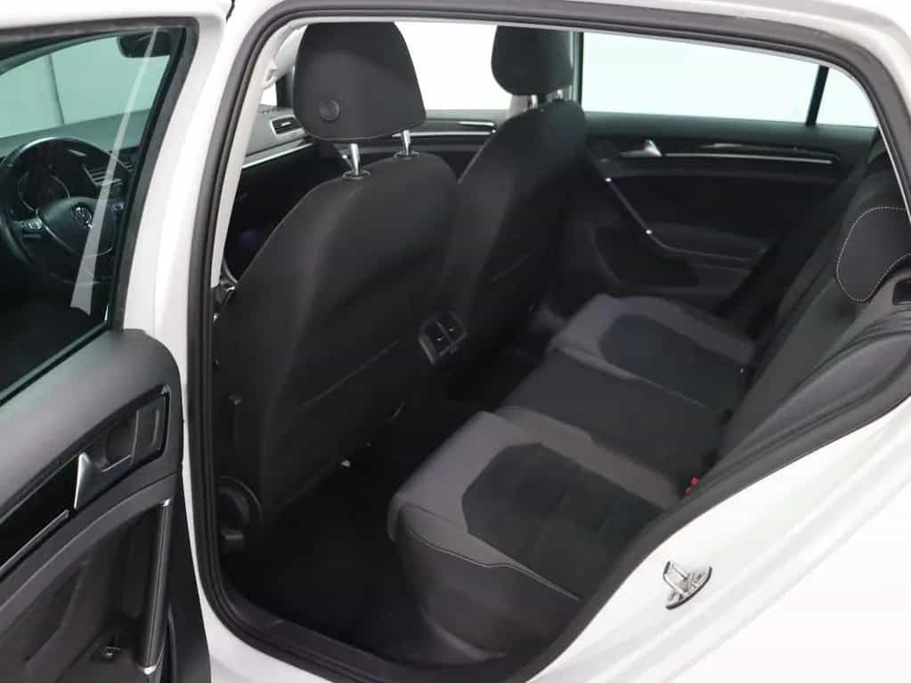 Volkswagen Golf VII 1.5 TSI Highline R-LINE Navi LED 17Zoll 01/2019-photo-8