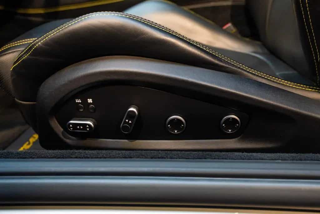 Ferrari GTC4Lusso T V8*Lift*Carbon LED*Sunroof*JBL 08/2017-photo-23