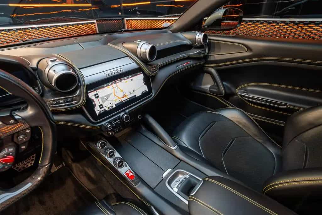 Ferrari GTC4Lusso T V8*Lift*Carbon LED*Sunroof*JBL 08/2017-photo-34