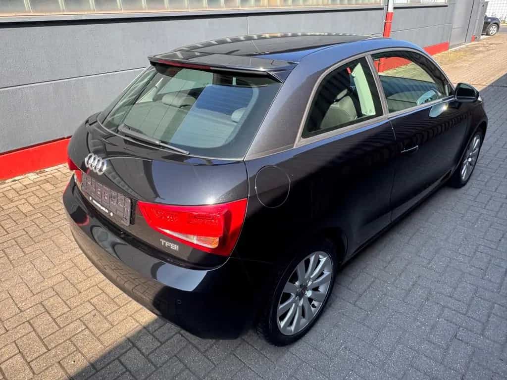 Audi A1 Ambition SHZ NAVI XENON PDC ALU`S KLIMA 09/2013-photo-4