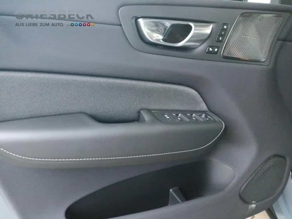 Volvo XC60 Plus Dark 360°*LED*MMY*4xSHZ* 11/2024-photo-14