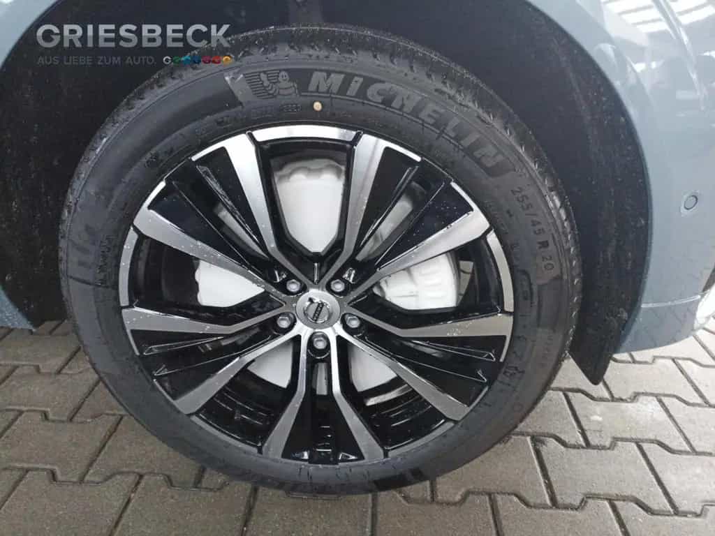 Volvo XC60 Plus Dark 360°*LED*MMY*4xSHZ* 11/2024-photo-7