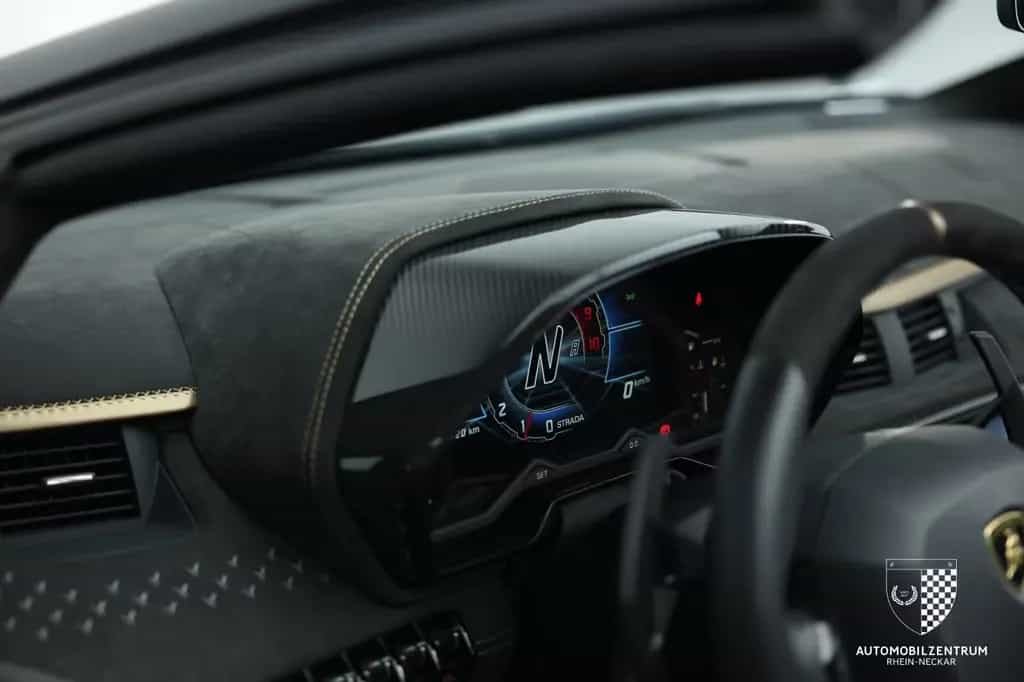Lamborghini Aventador Ultimae Roadster 1 of 250/FullCarbon 06/2022-photo-17