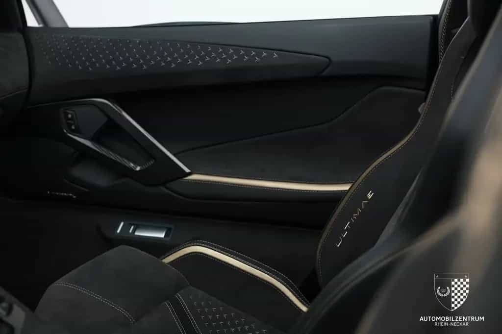 Lamborghini Aventador Ultimae Roadster 1 of 250/FullCarbon 06/2022-photo-24