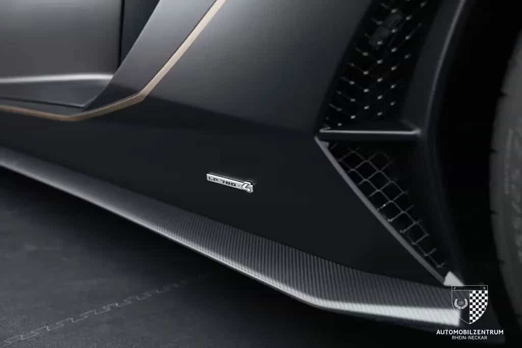Lamborghini Aventador Ultimae Roadster 1 of 250/FullCarbon 06/2022-photo-31