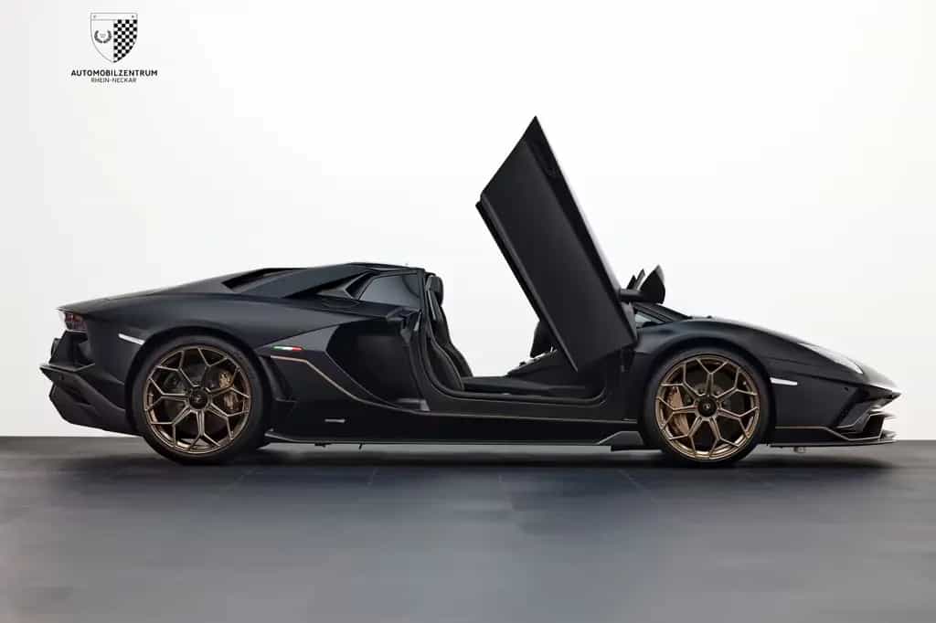 Lamborghini Aventador Ultimae Roadster 1 of 250/FullCarbon 06/2022-photo-4