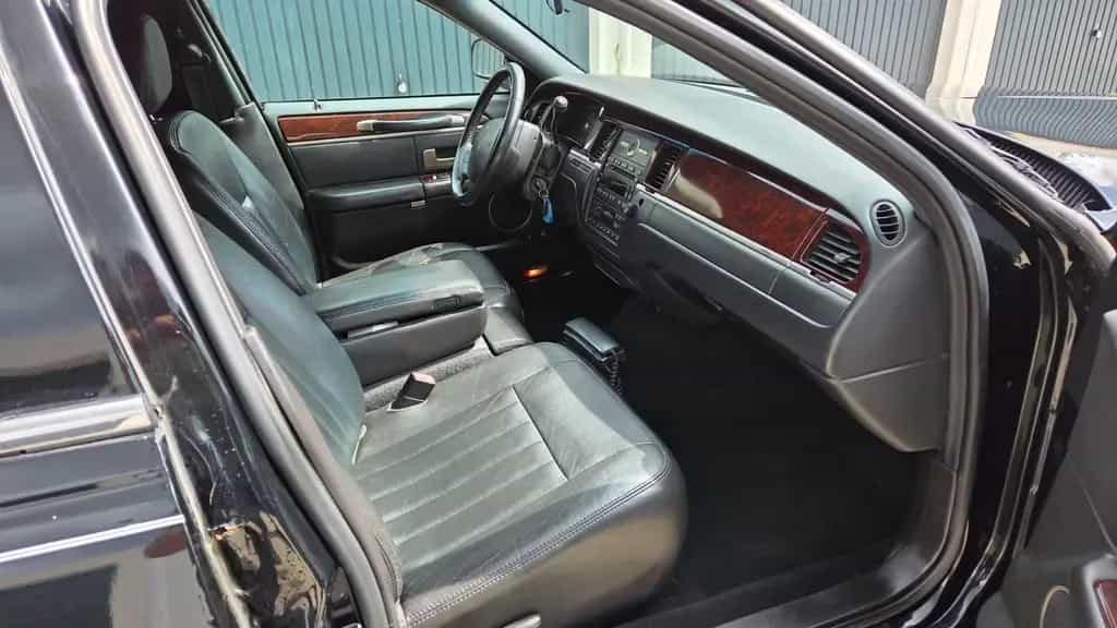 Lincoln Town Car 4.6 Stretchlimousine 8,00m TÜV 12/2026 07/2006-photo-10