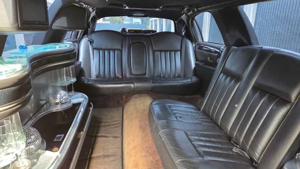 Lincoln Town Car 4.6 Stretchlimousine 8,00m TÜV 12/2026 07/2006-photo-15
