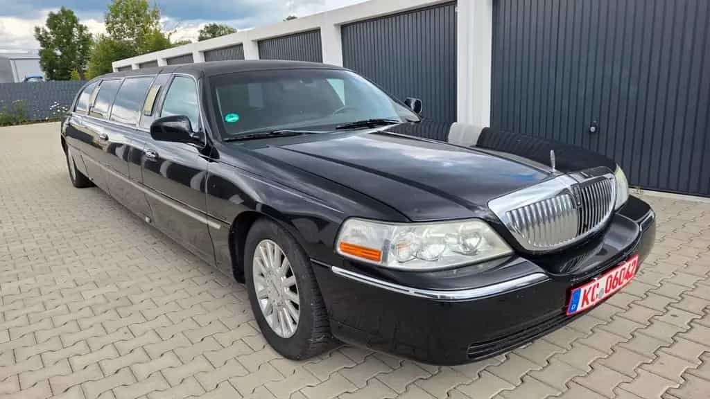 Lincoln Town Car 4.6 Stretchlimousine 8,00m TÜV 12/2026 07/2006-photo-7